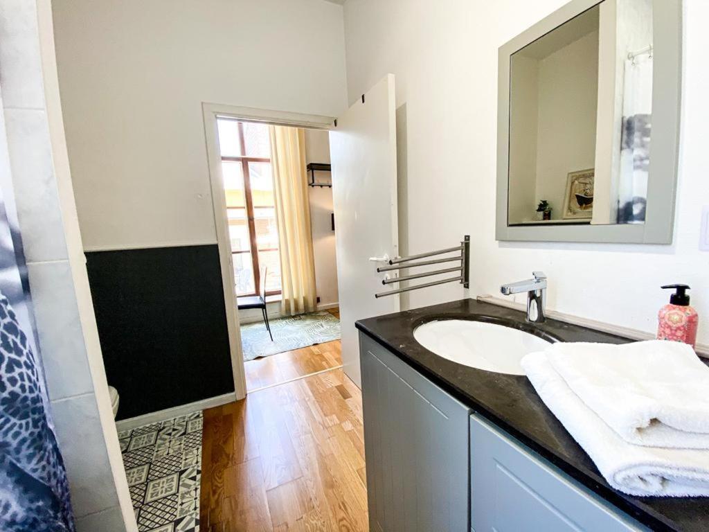 Skindles Guesthouse Поперинге Экстерьер фото